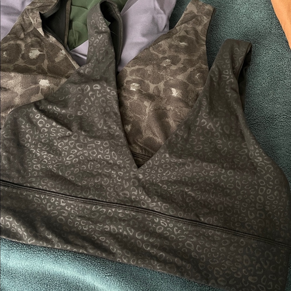 Lululemon Align V neck sports bra size 14 (4 of them!) - Picture 2 of 9